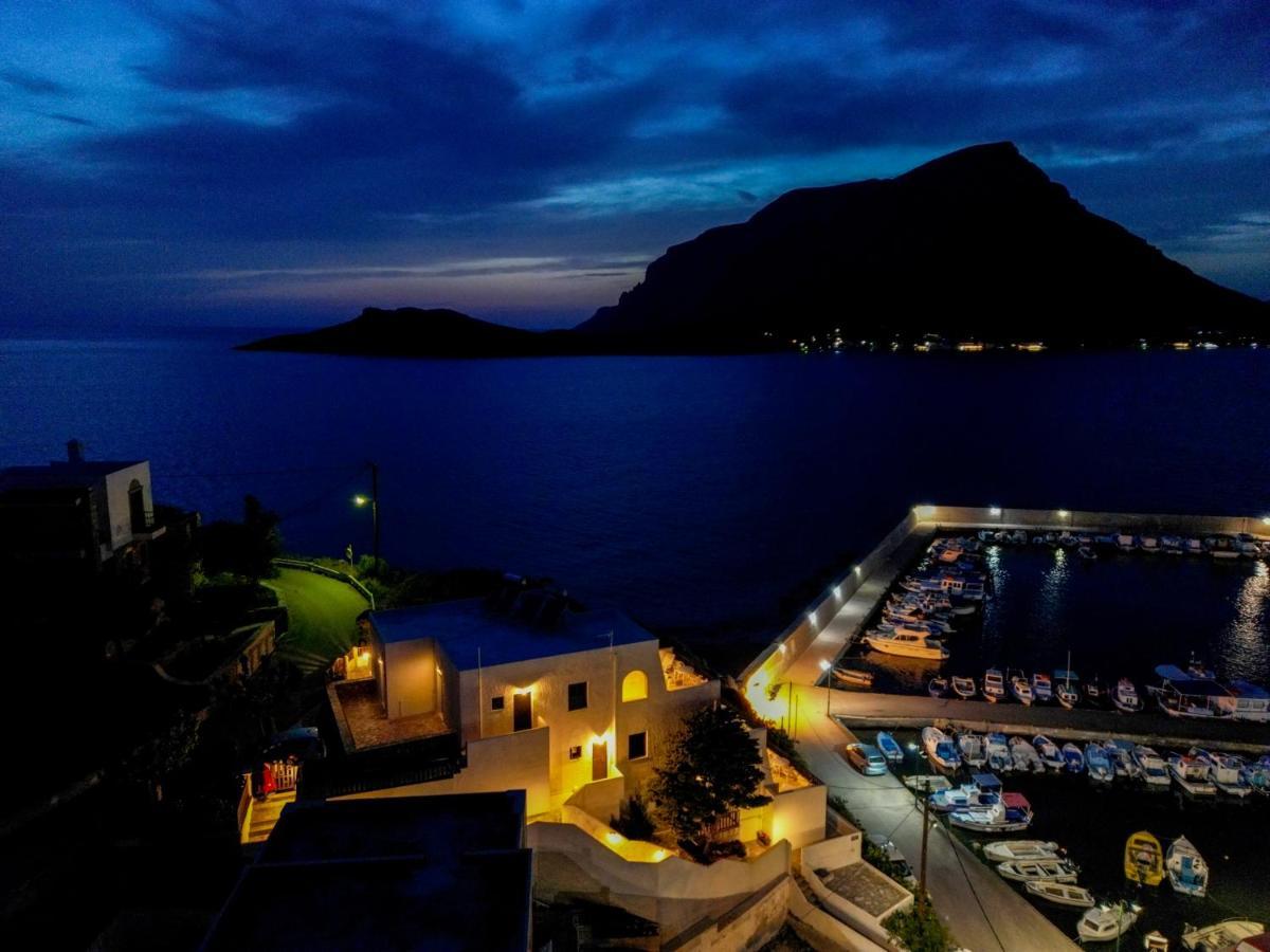Pelagos Seafront Accommodation - George Myrties Exterior photo