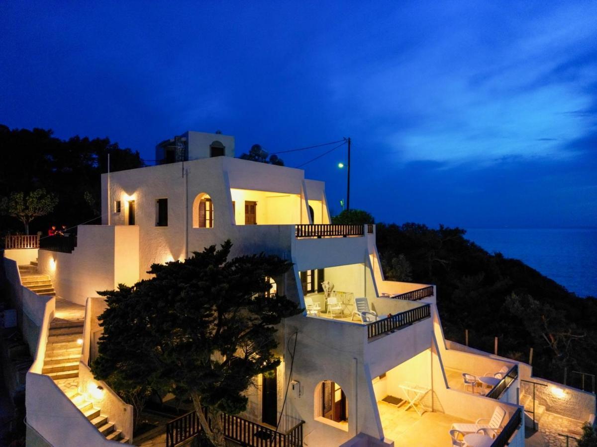 Pelagos Seafront Accommodation - George Myrties Exterior photo