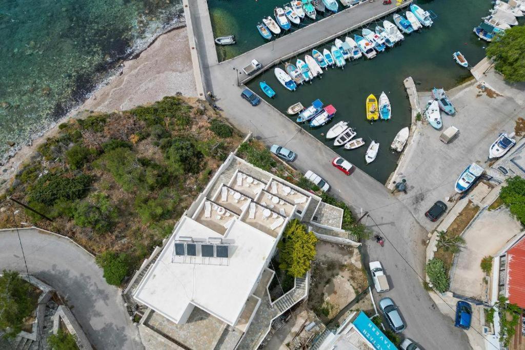 Pelagos Seafront Accommodation - George Myrties Exterior photo